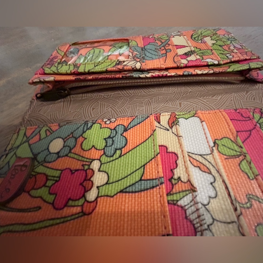 NWOT Sakroots Women's Vibrant Floral Trifold Wallet - Orange, Pink, Green - Picture 4 of 9
